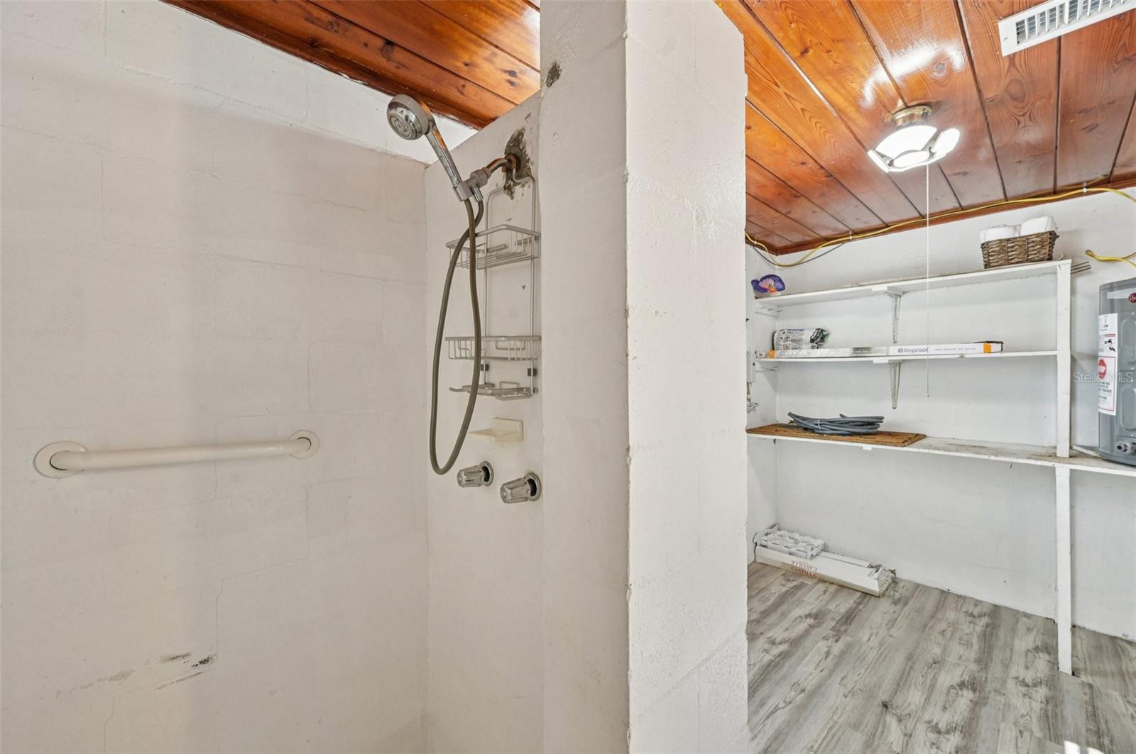 OVERBROOK GARDENS - Residential