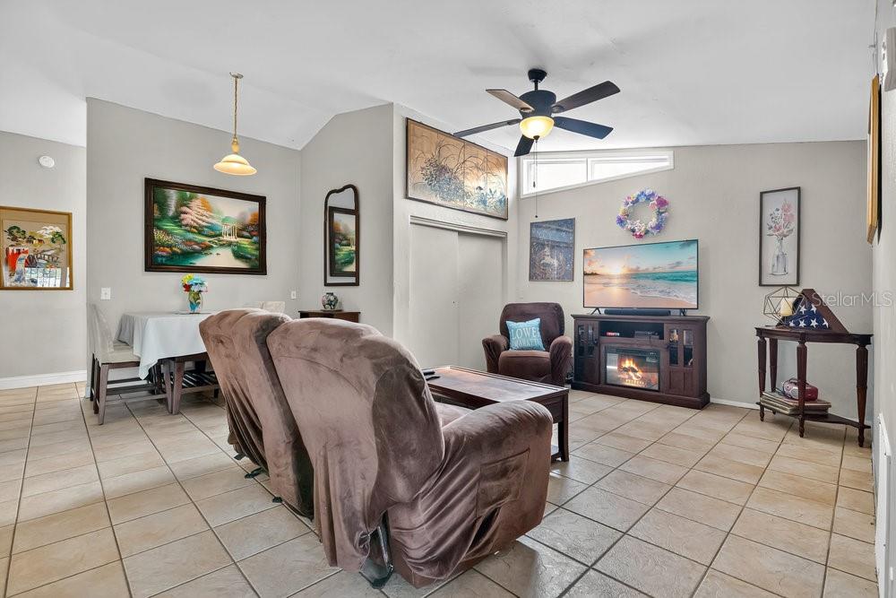 3113 CARTHAGE COURT