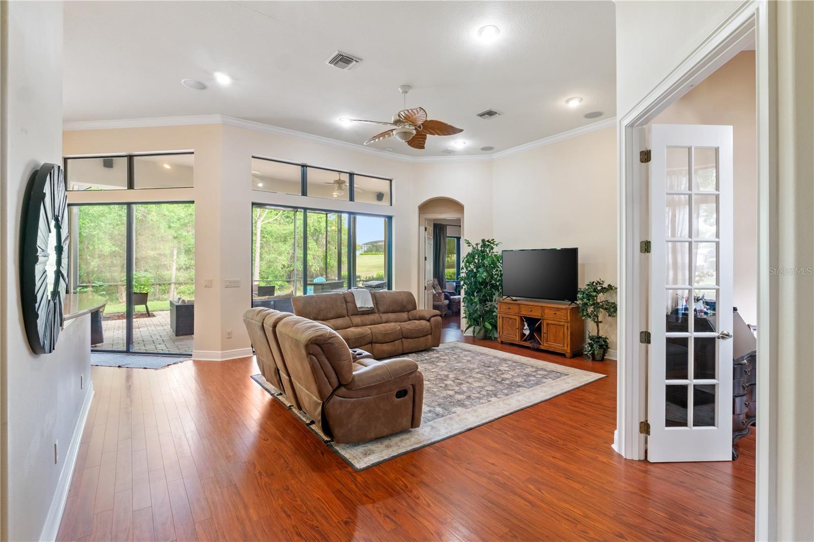 HARBOR HILLS UN #1 - Residential