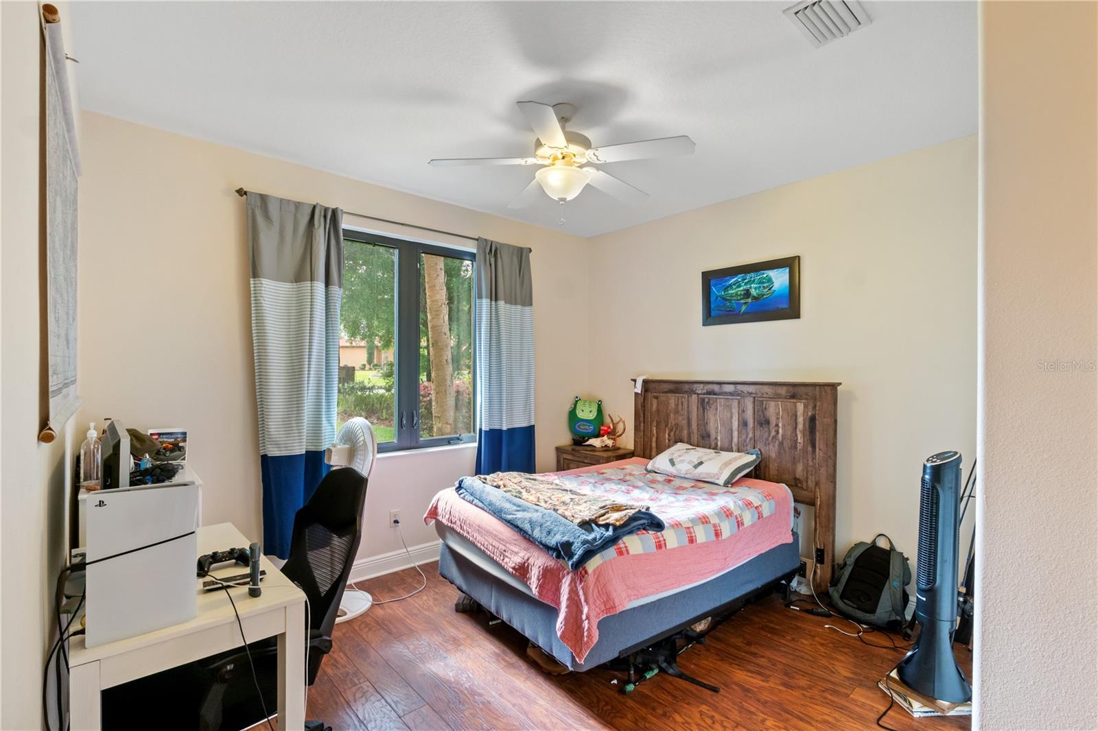 HARBOR HILLS UN #1 - Residential