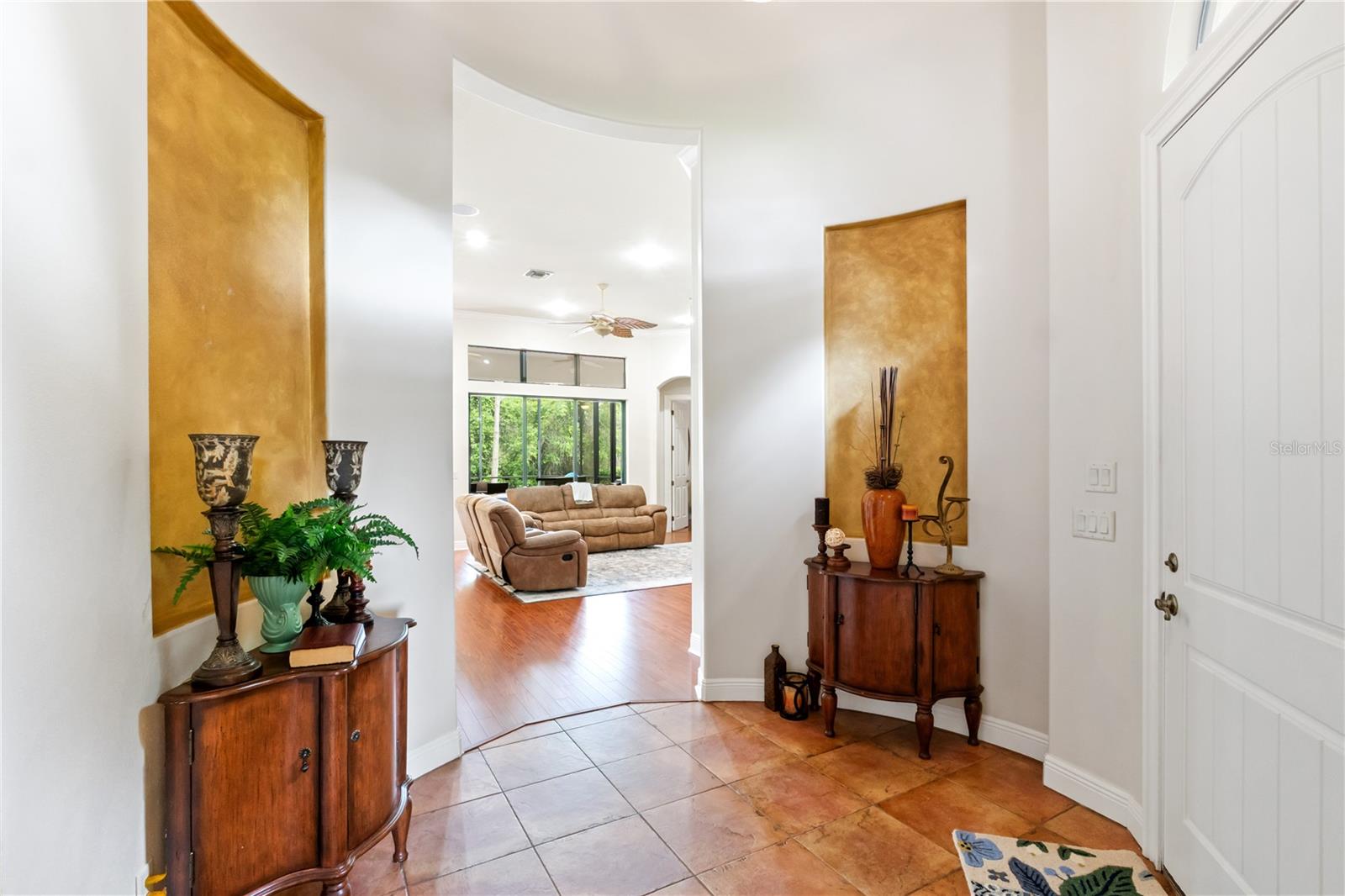 HARBOR HILLS UN #1 - Residential