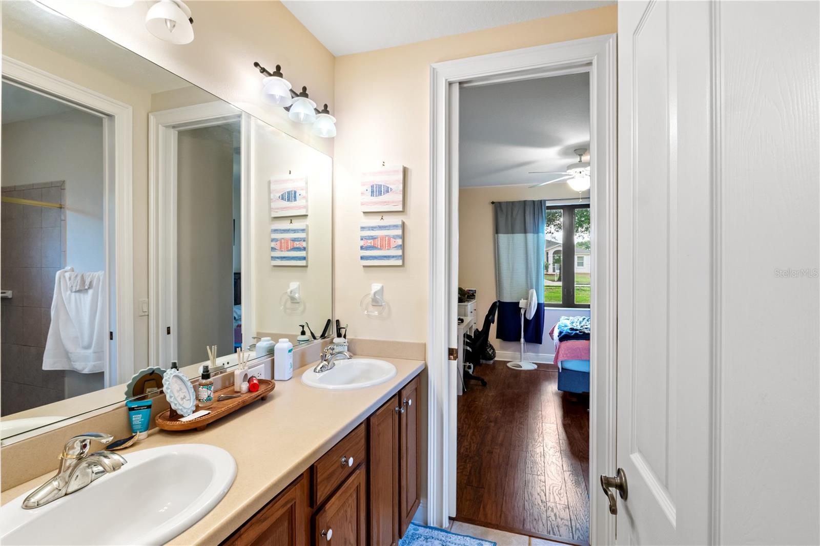 HARBOR HILLS UN #1 - Residential