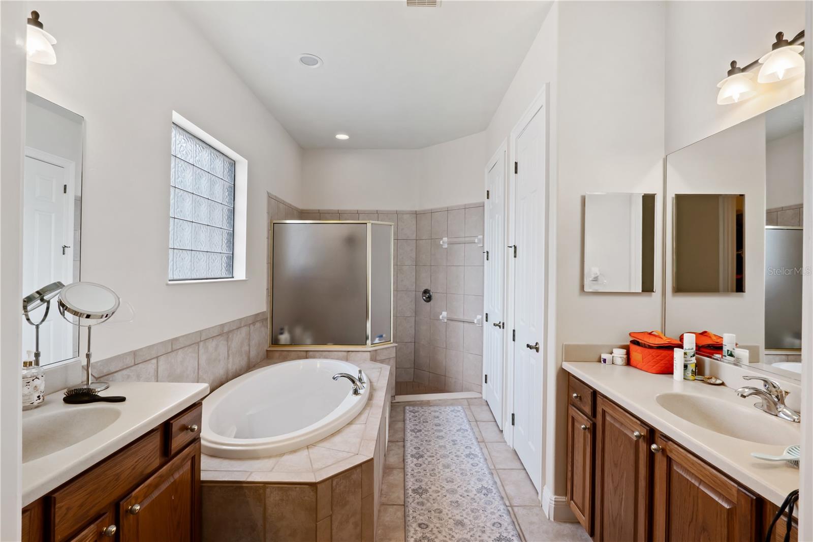 HARBOR HILLS UN #1 - Residential