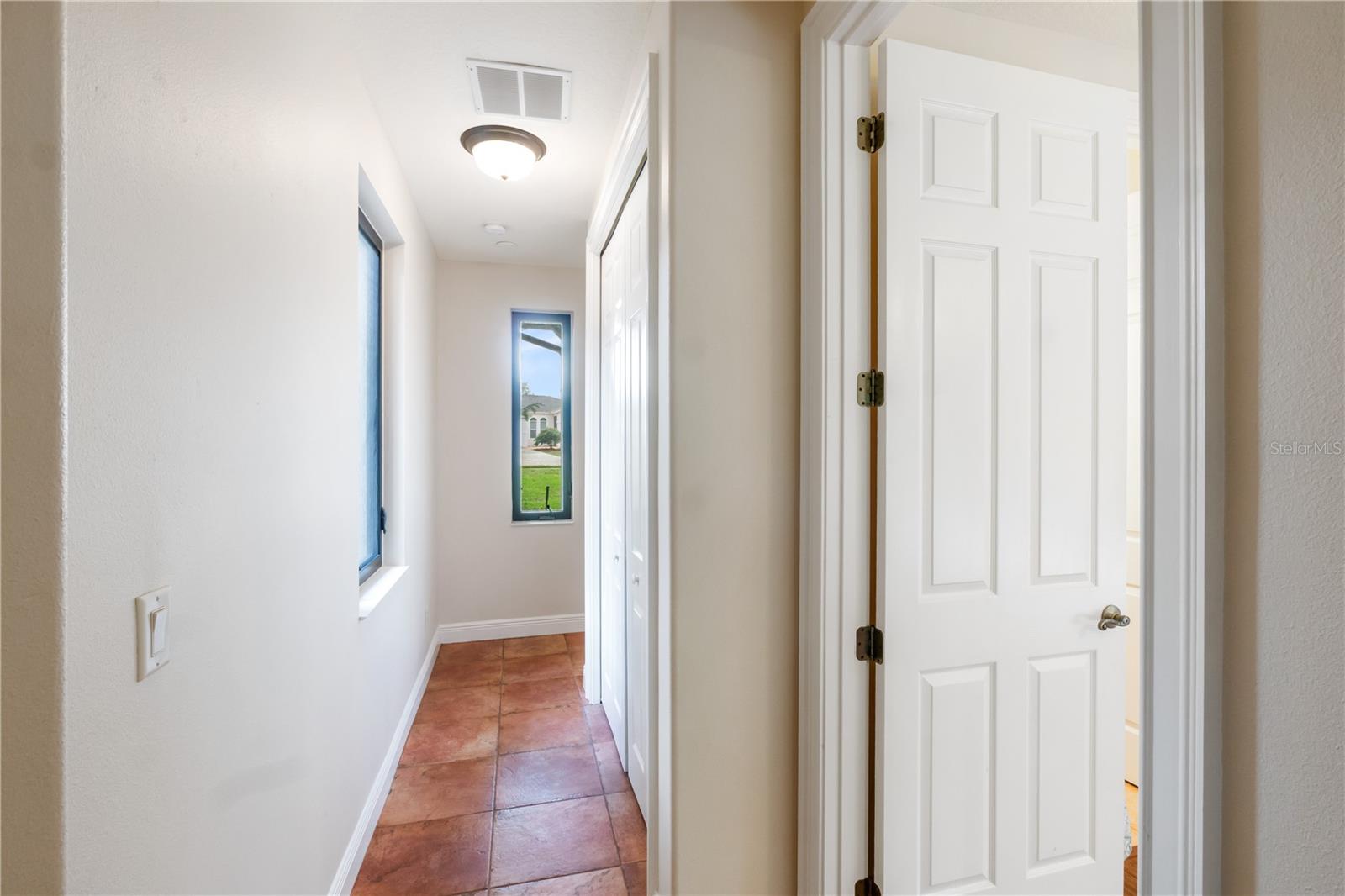 HARBOR HILLS UN #1 - Residential