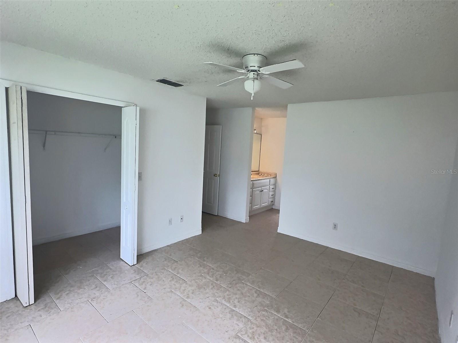 INDIAN WELLS UNIT 8 - Residential Lease