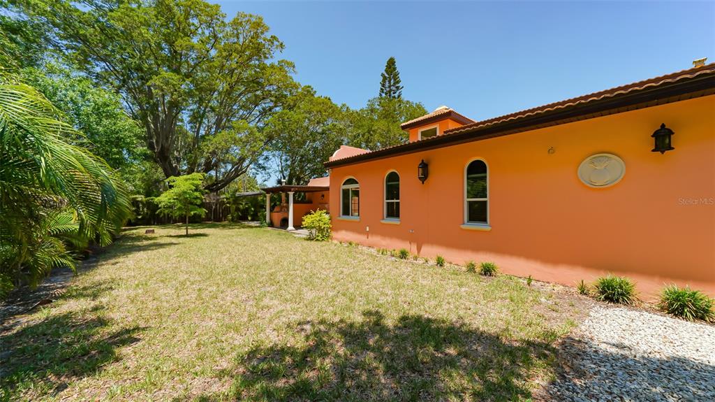 AVON HEIGHTS 2 - Residential Lease