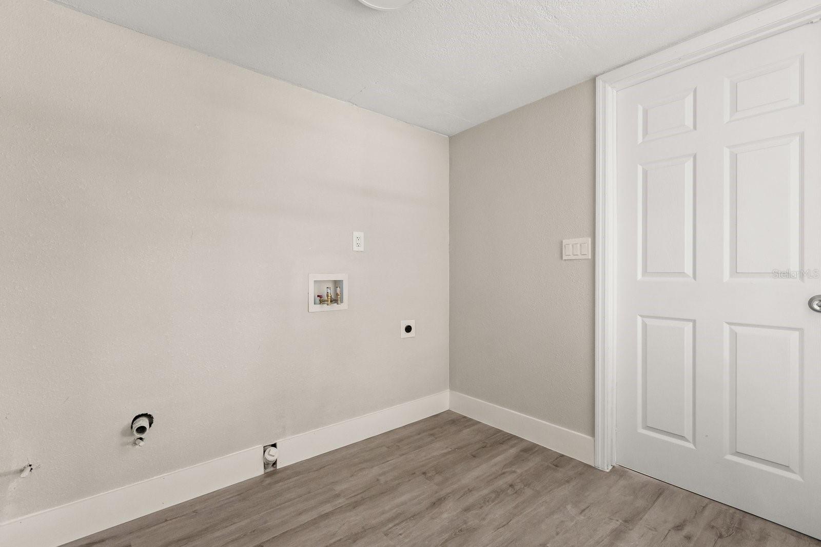 STONE ISLAND ESTATES UNIT 03 - Residential