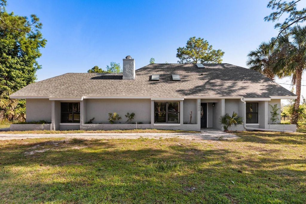 Photo of 1540 Stone Trail, Deltona, FL 32725 (MLS # O6402804)