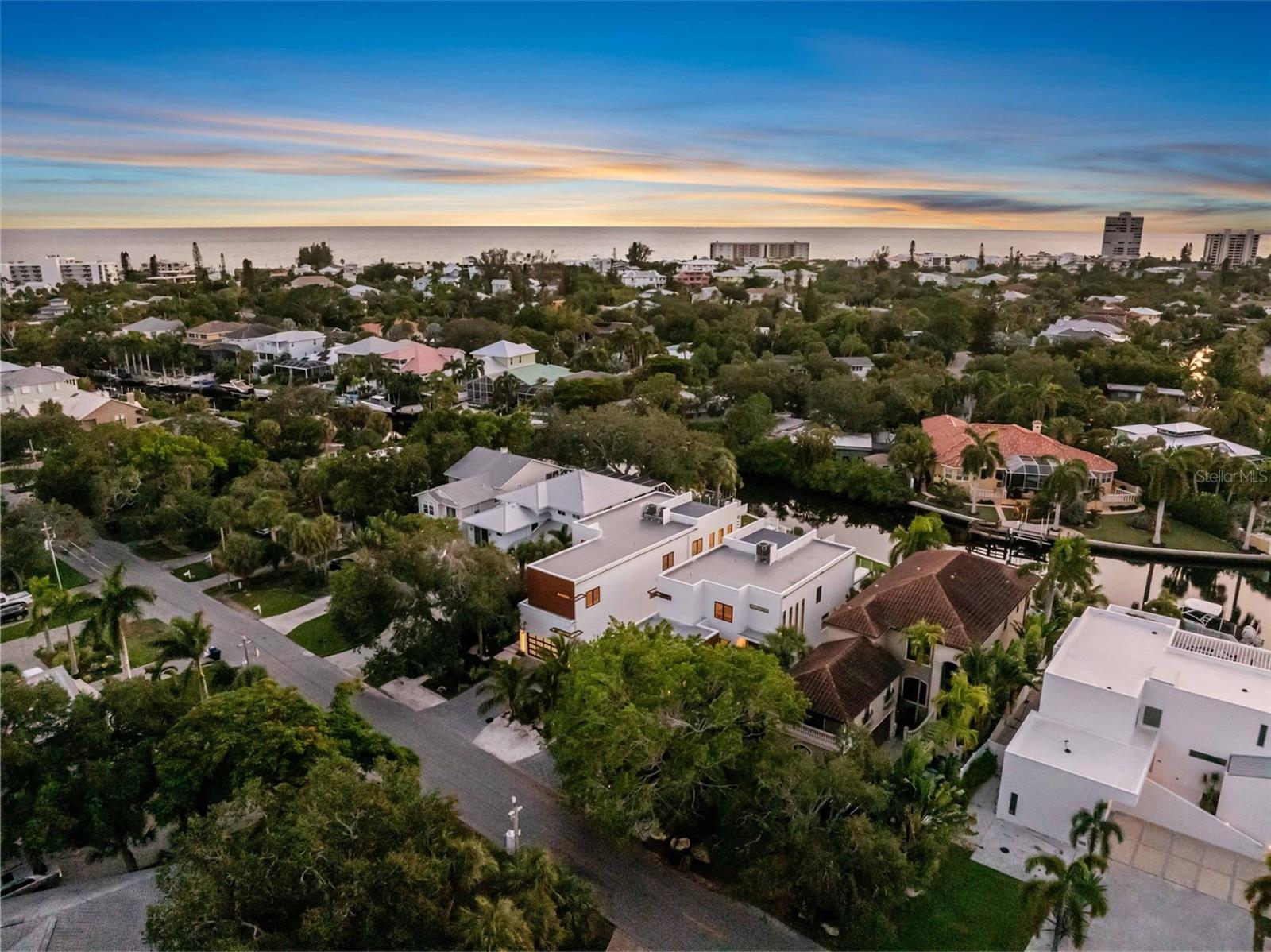 SARASOTA BEACH - Residential