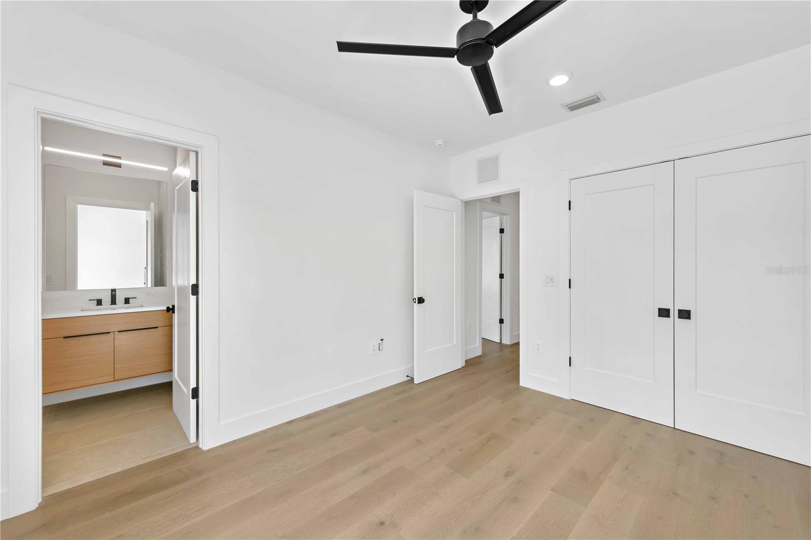 SARASOTA BEACH - Residential