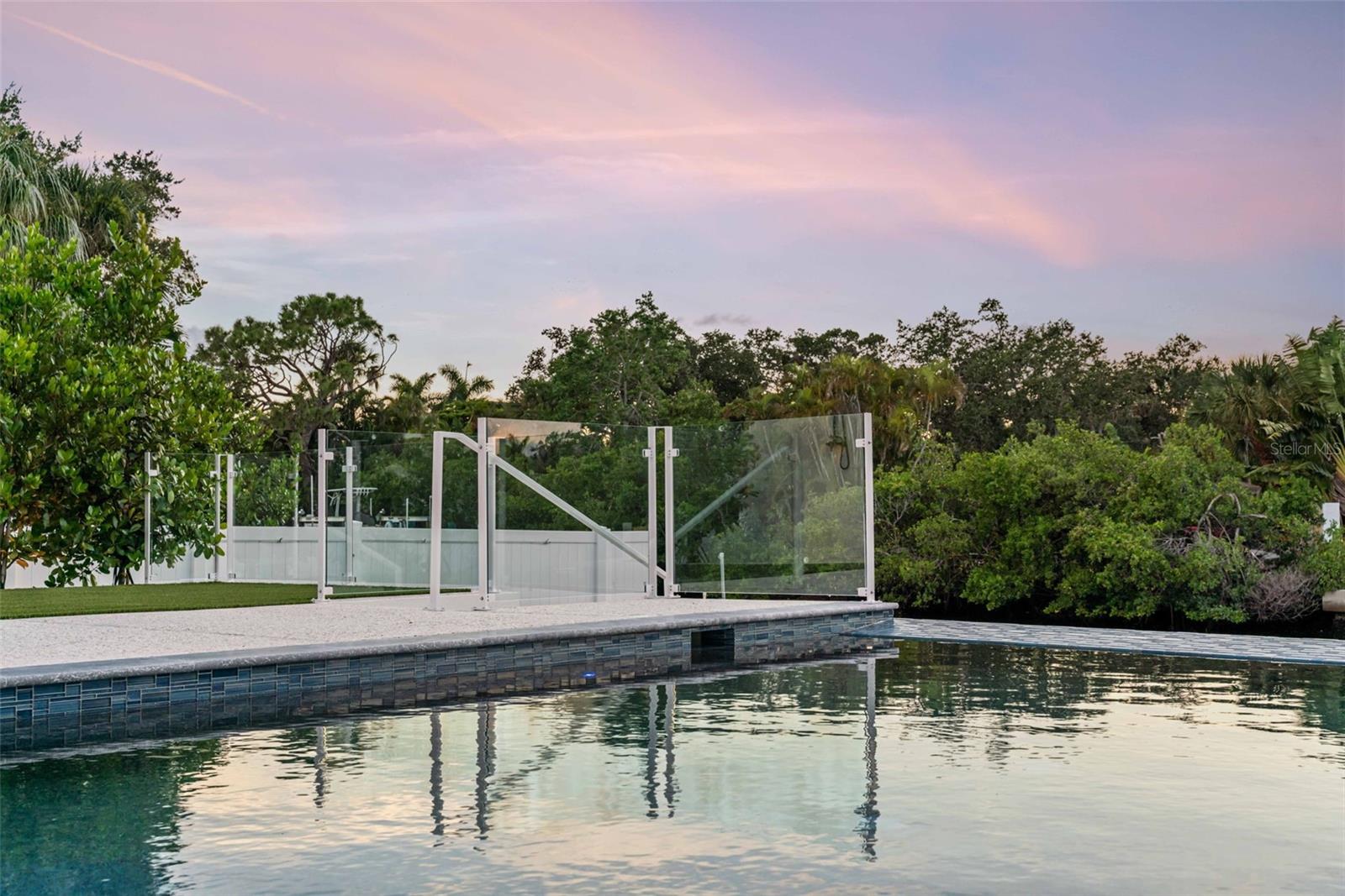 SARASOTA BEACH - Residential