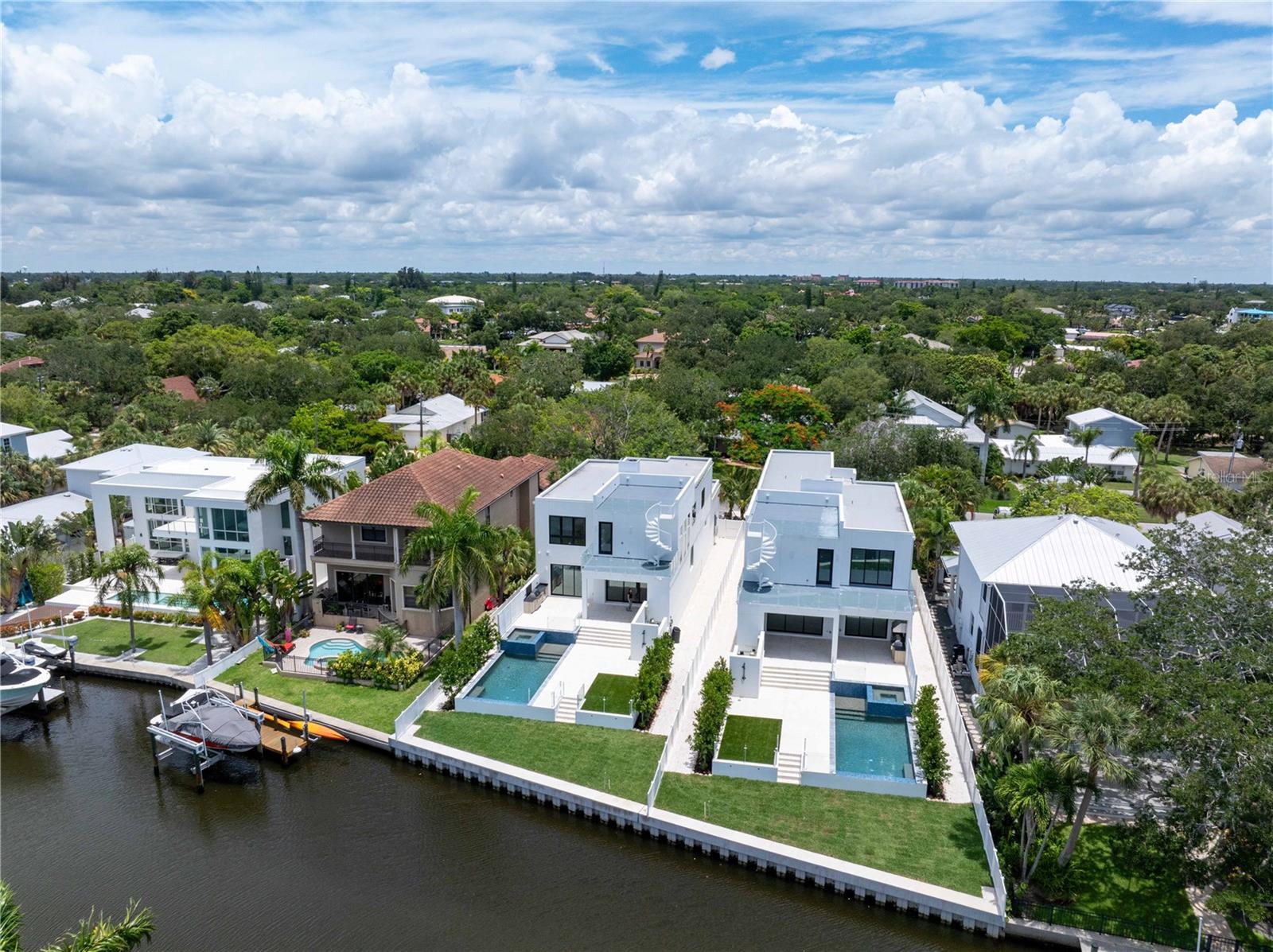 SARASOTA BEACH - Residential