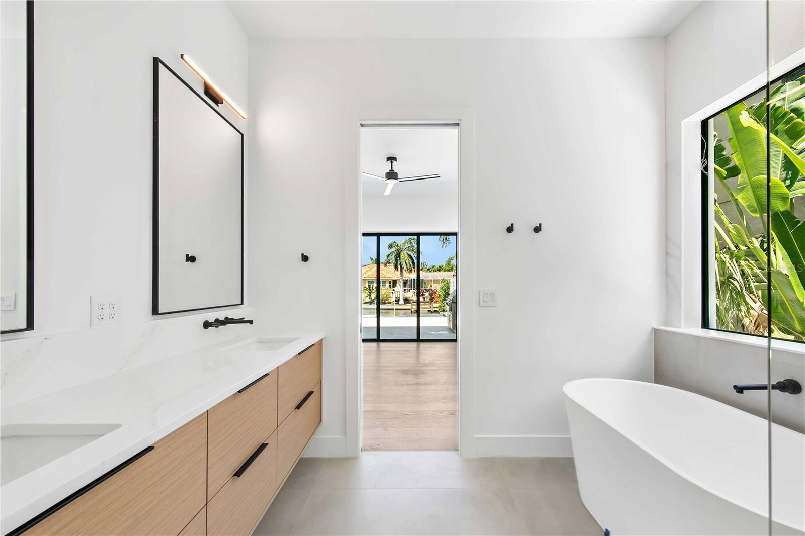 SARASOTA BEACH - Residential