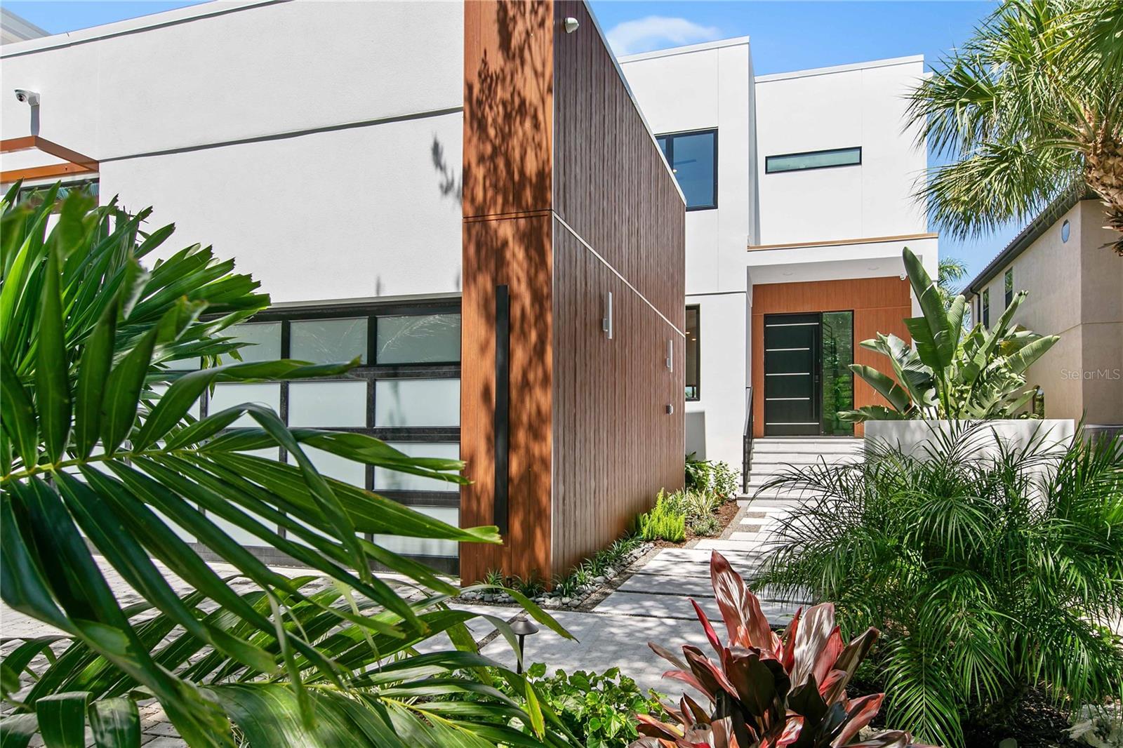 SARASOTA BEACH - Residential