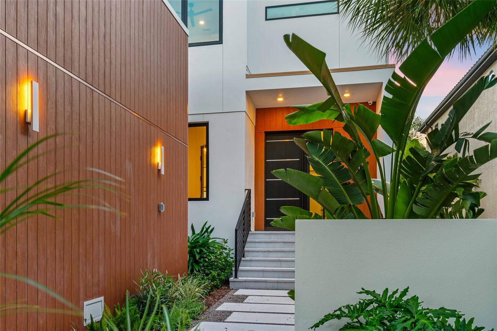 SARASOTA BEACH - Residential