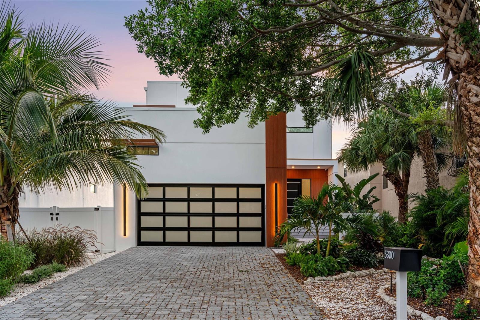 SARASOTA BEACH - Residential