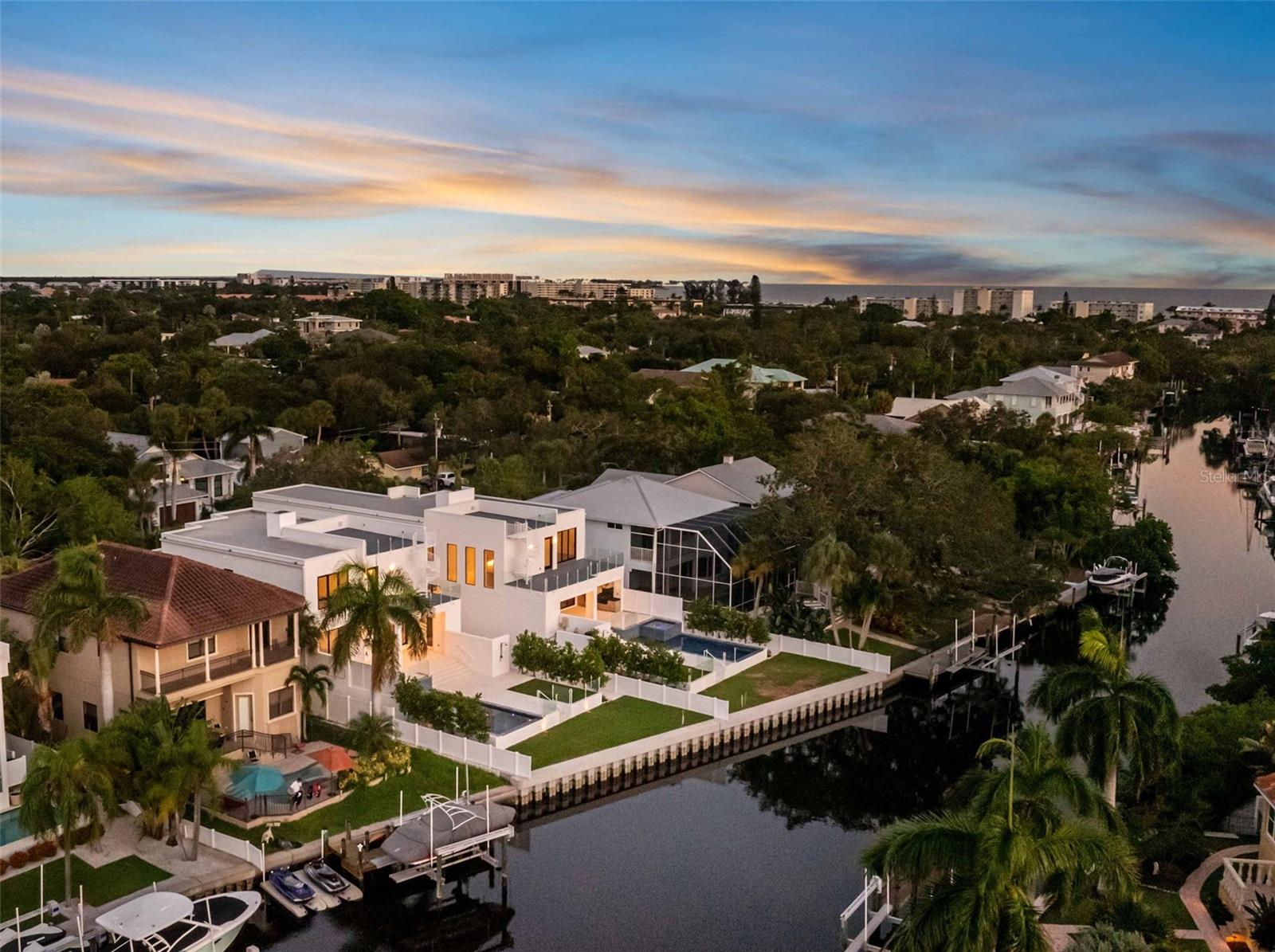 SARASOTA BEACH - Residential