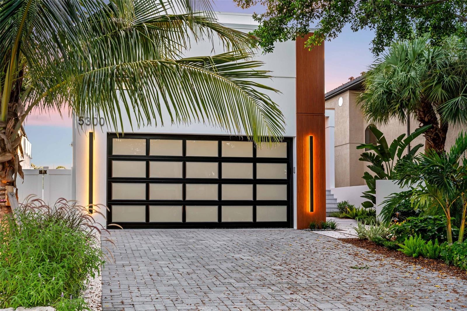 SARASOTA BEACH - Residential