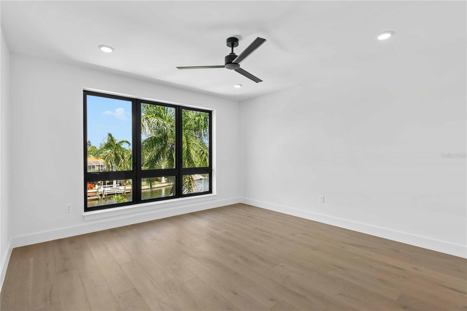 SARASOTA BEACH - Residential