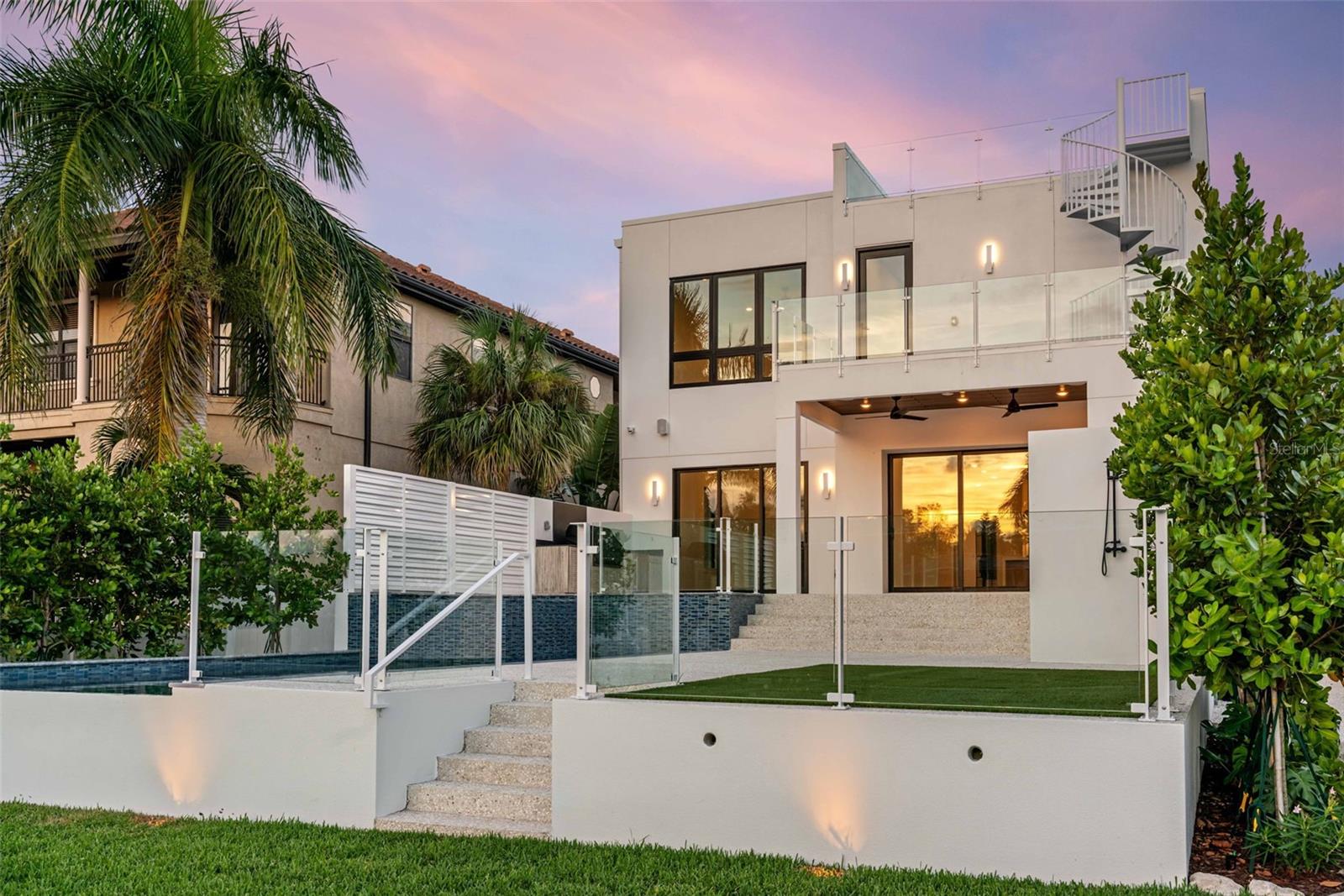 SARASOTA BEACH - Residential