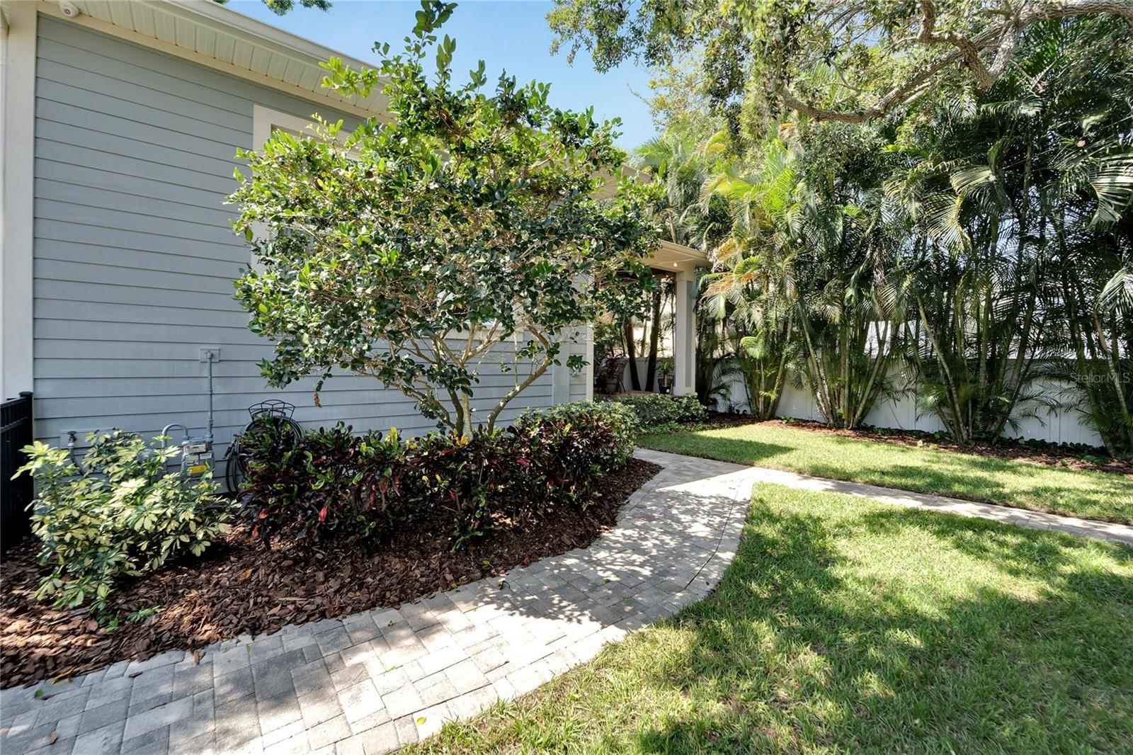 SNELL ISLE BRIGHTWATERS SEC 2 - Residential