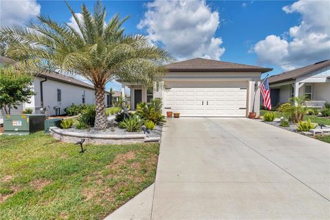 Photo of 8413 SW 54th Loop, Ocala, FL 34481 (MLS # O6308854) Photo of 8413 SW 54th Loop, Ocala, FL 34481 (MLS # O6308854)