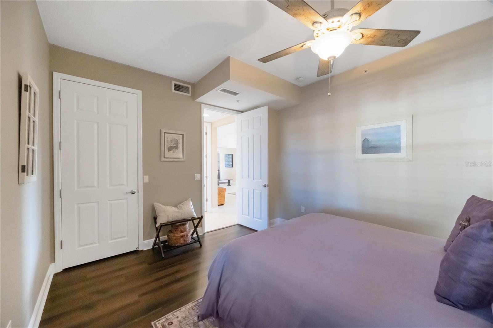 SARASOTA NATIONAL - Residential