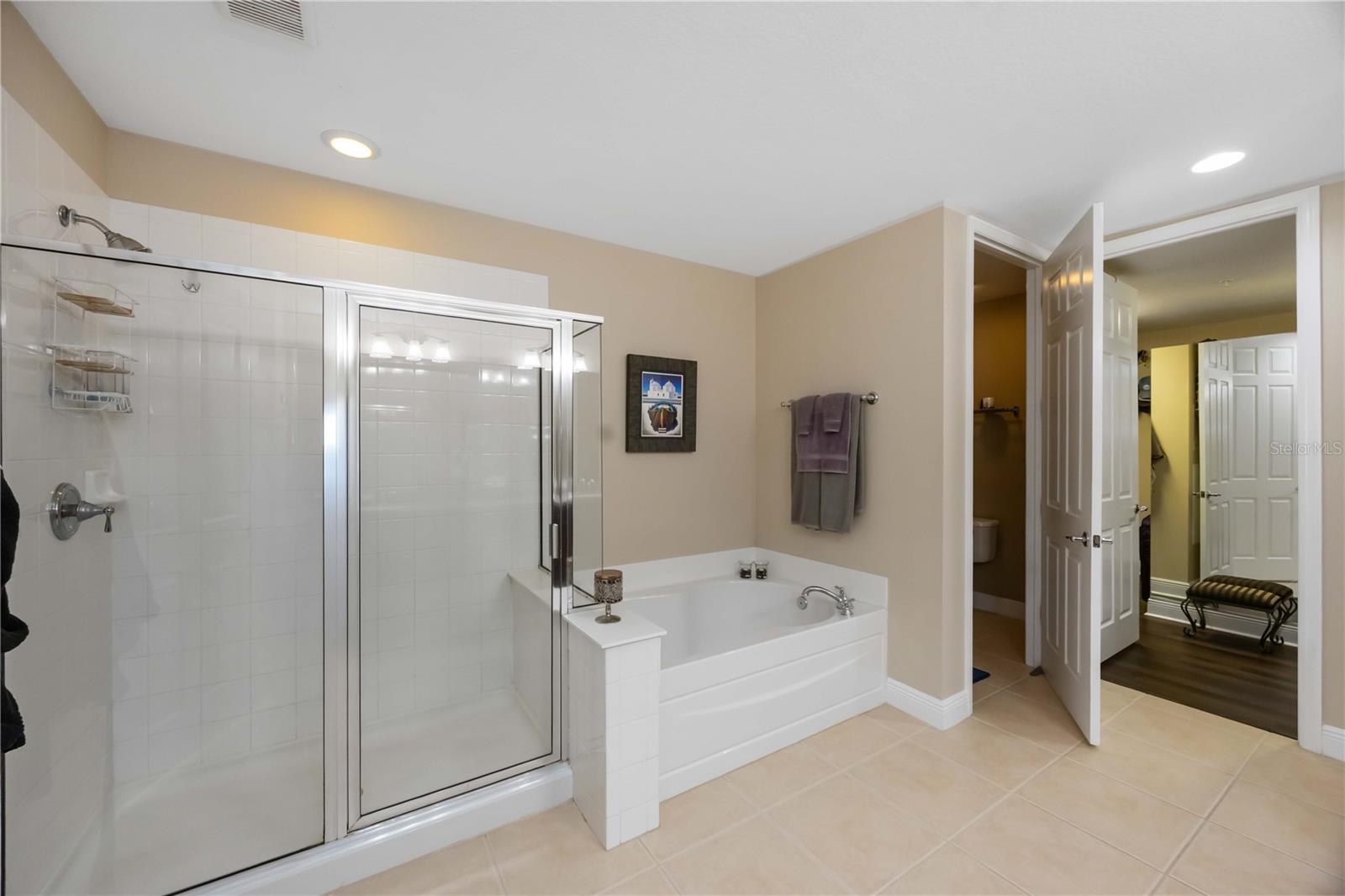 SARASOTA NATIONAL - Residential