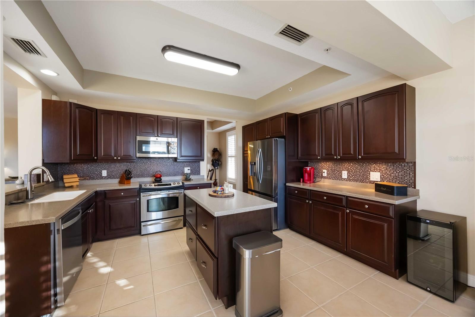 SARASOTA NATIONAL - Residential