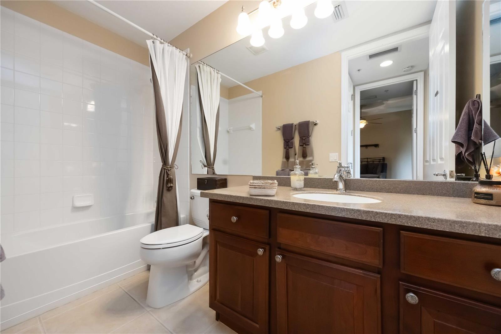 SARASOTA NATIONAL - Residential