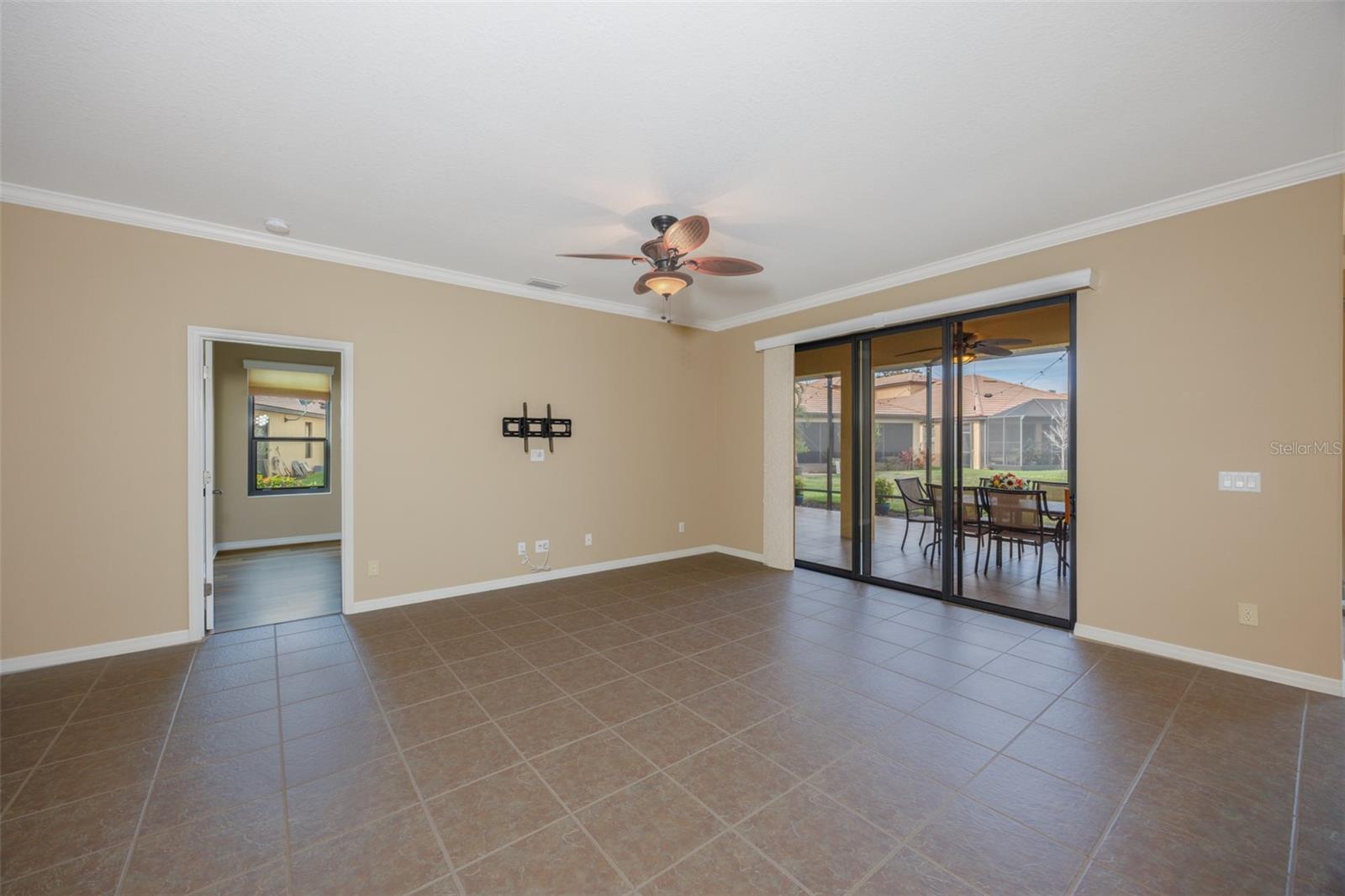 SOUTHSHORE FALLS PH 1 - Residential