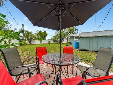 A home in BRADENTON