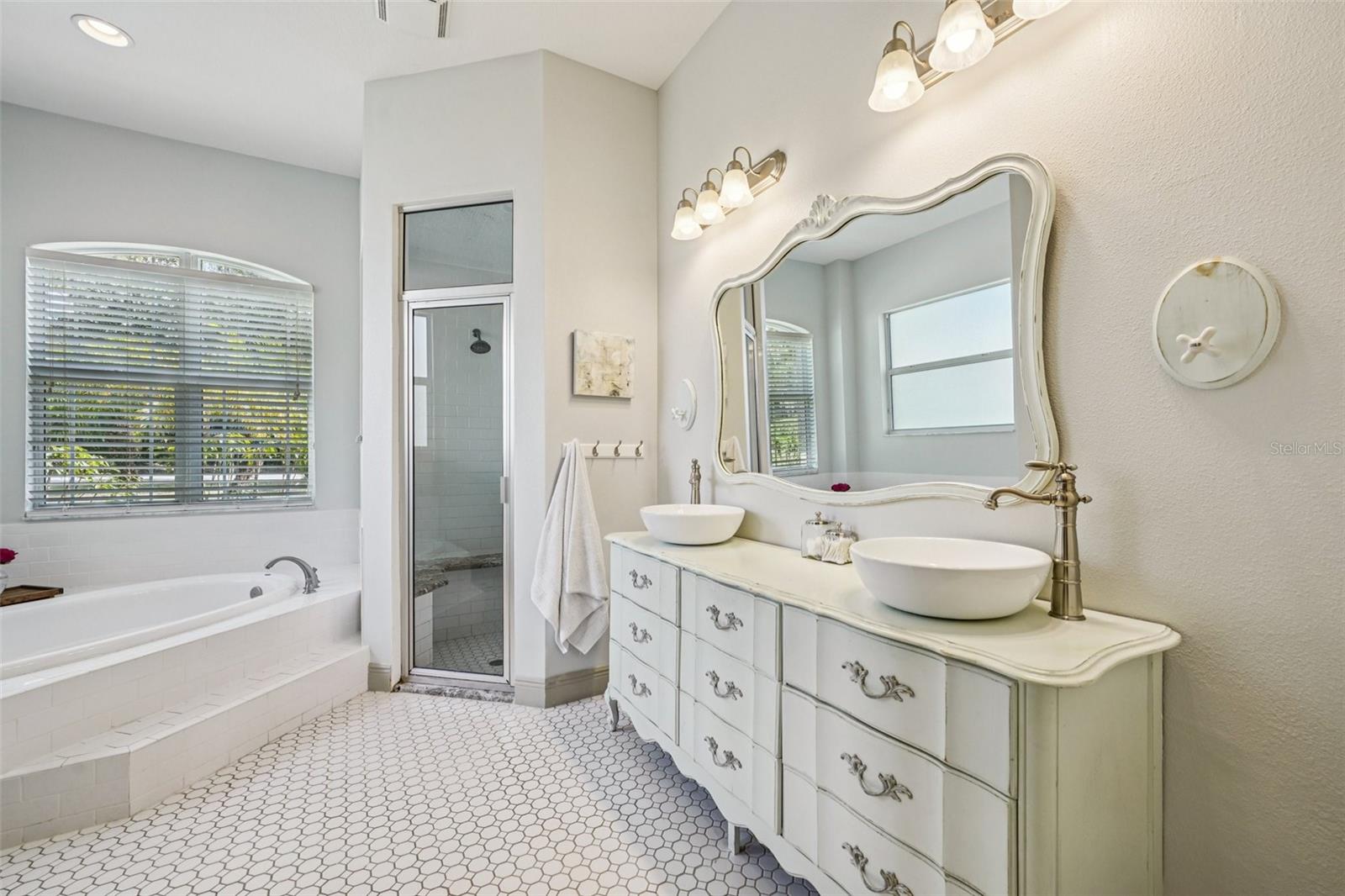 VERANDAH SUB - Residential