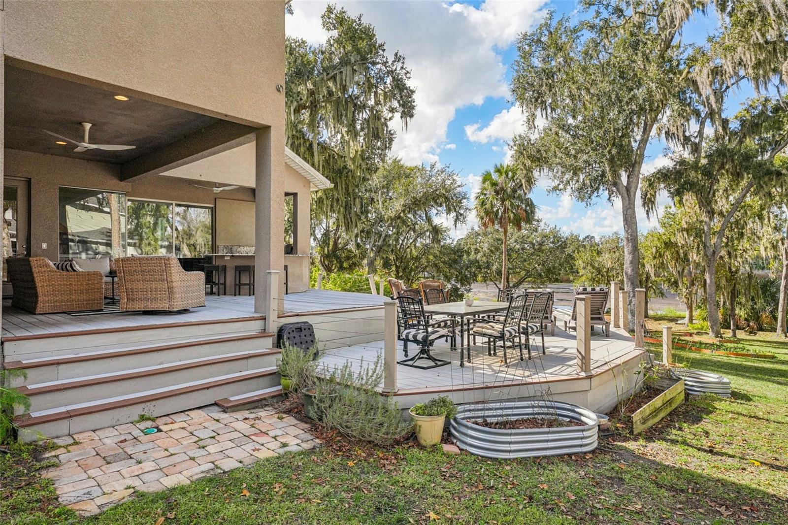 VERANDAH SUB - Residential