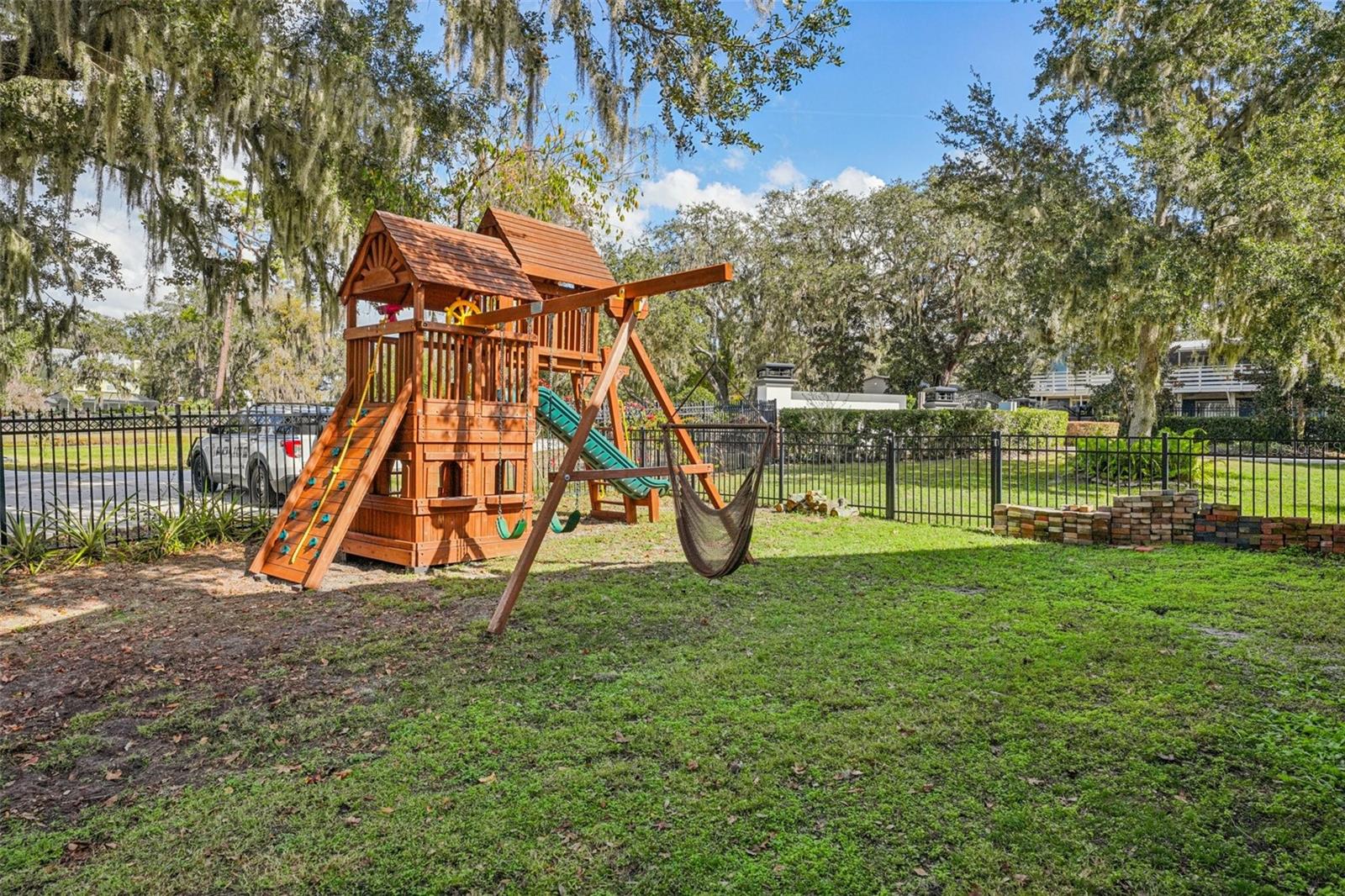 VERANDAH SUB - Residential