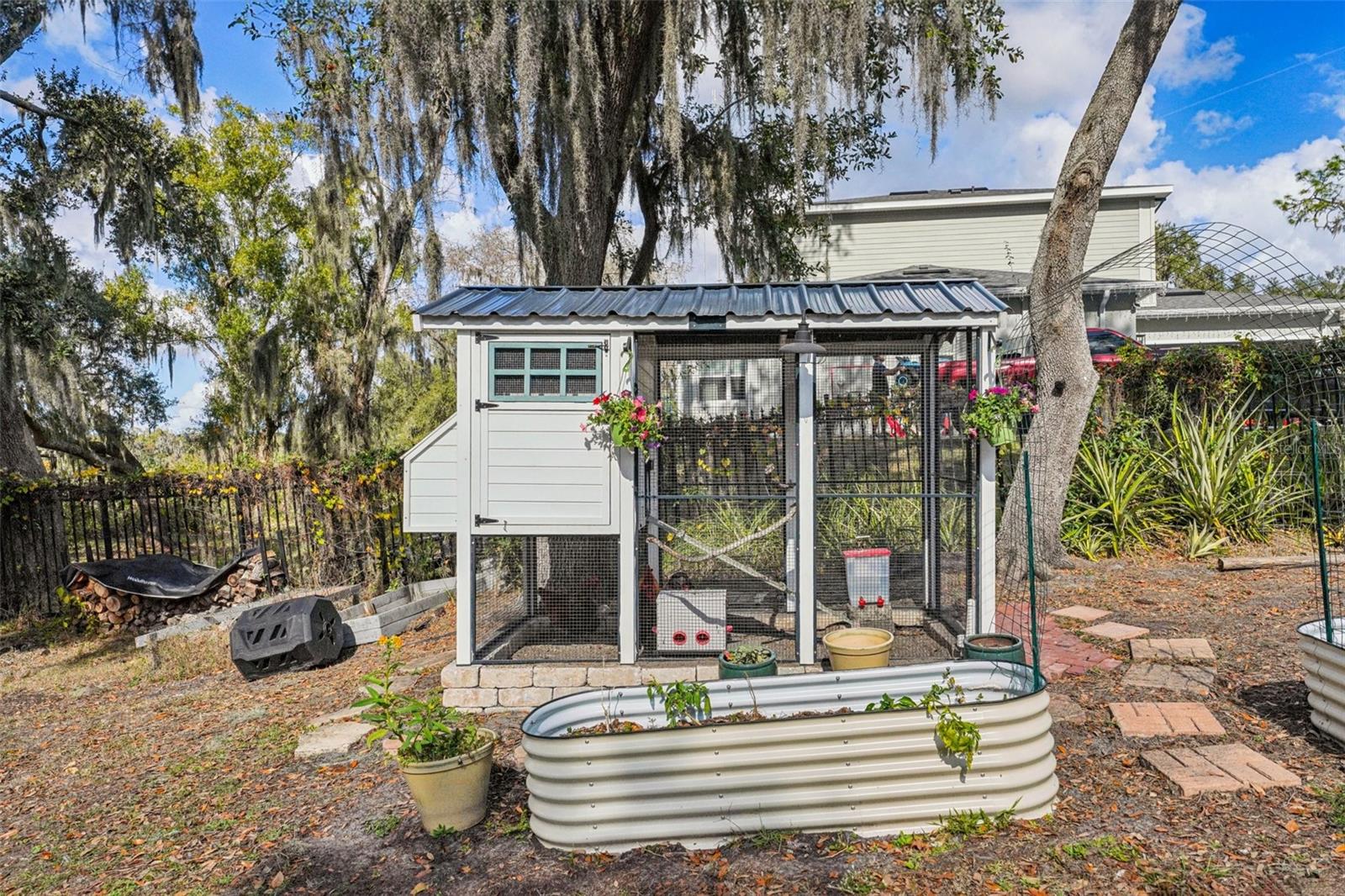 VERANDAH SUB - Residential