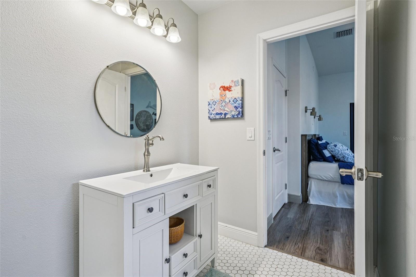 VERANDAH SUB - Residential