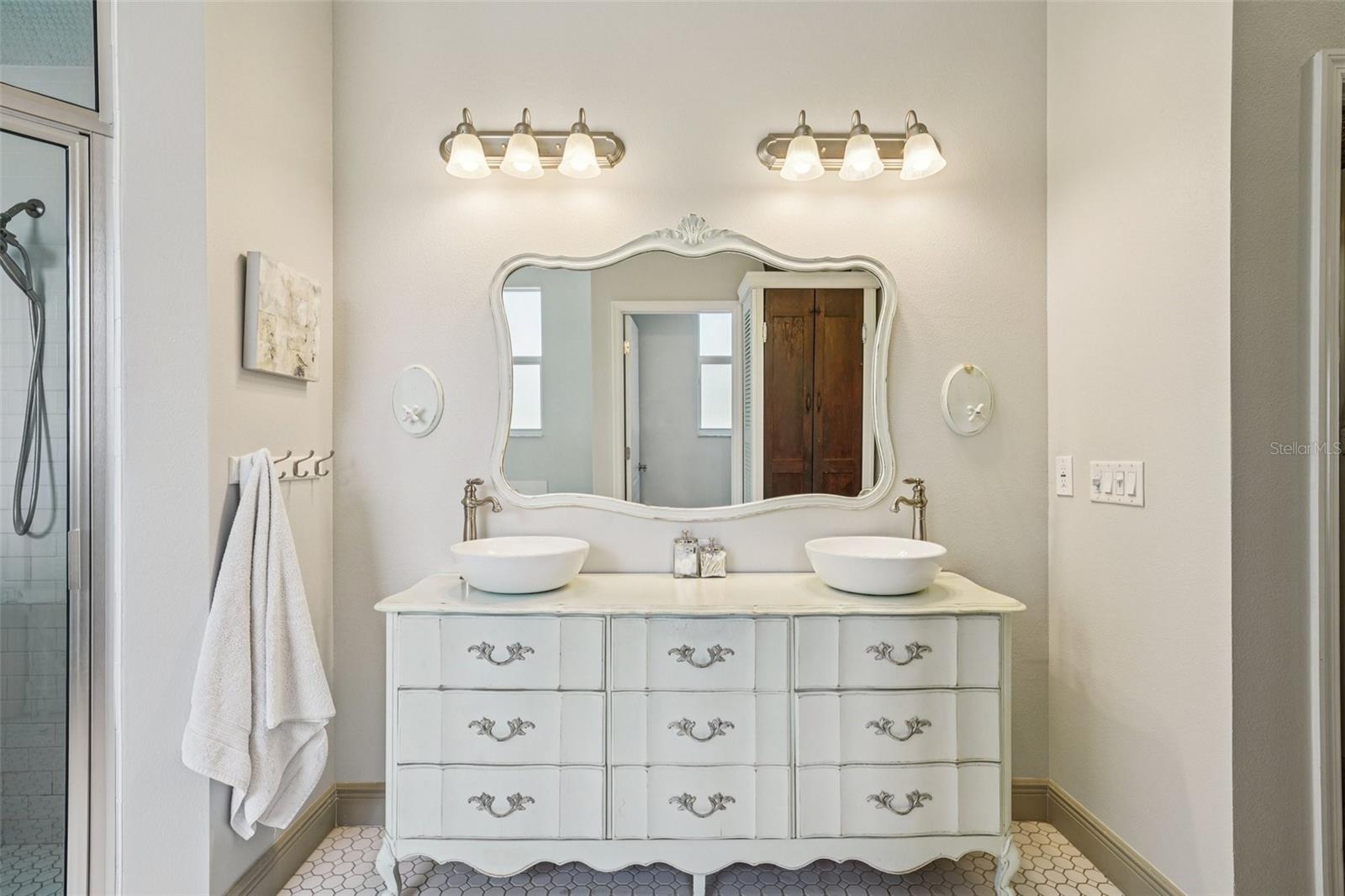 VERANDAH SUB - Residential