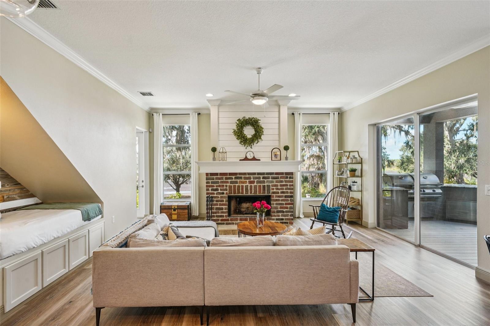 VERANDAH SUB - Residential