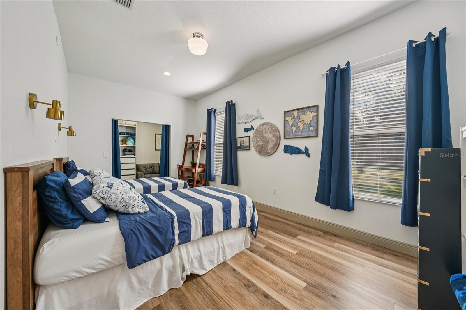 VERANDAH SUB - Residential