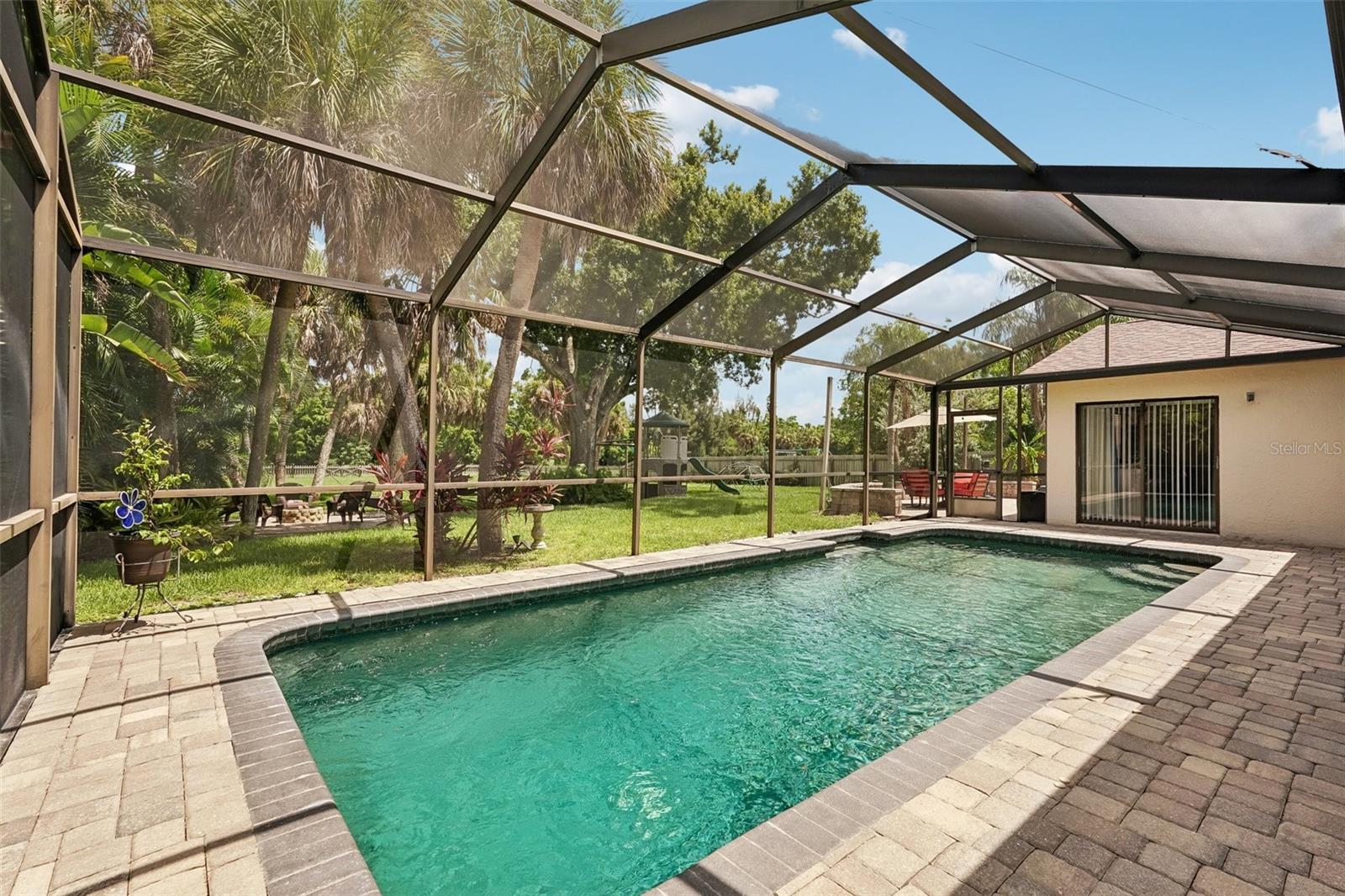 3941 KINGSTON DRIVE