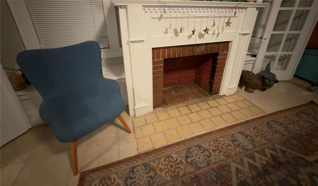 Photo of 514 Avenue C NE, Winter Haven, FL 33881 (MLS # L4958429)