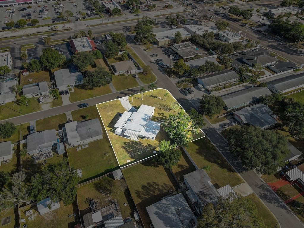 Photo of 1000 61st Avenue N, St Petersburg, FL 33703 (MLS # TB8454477)