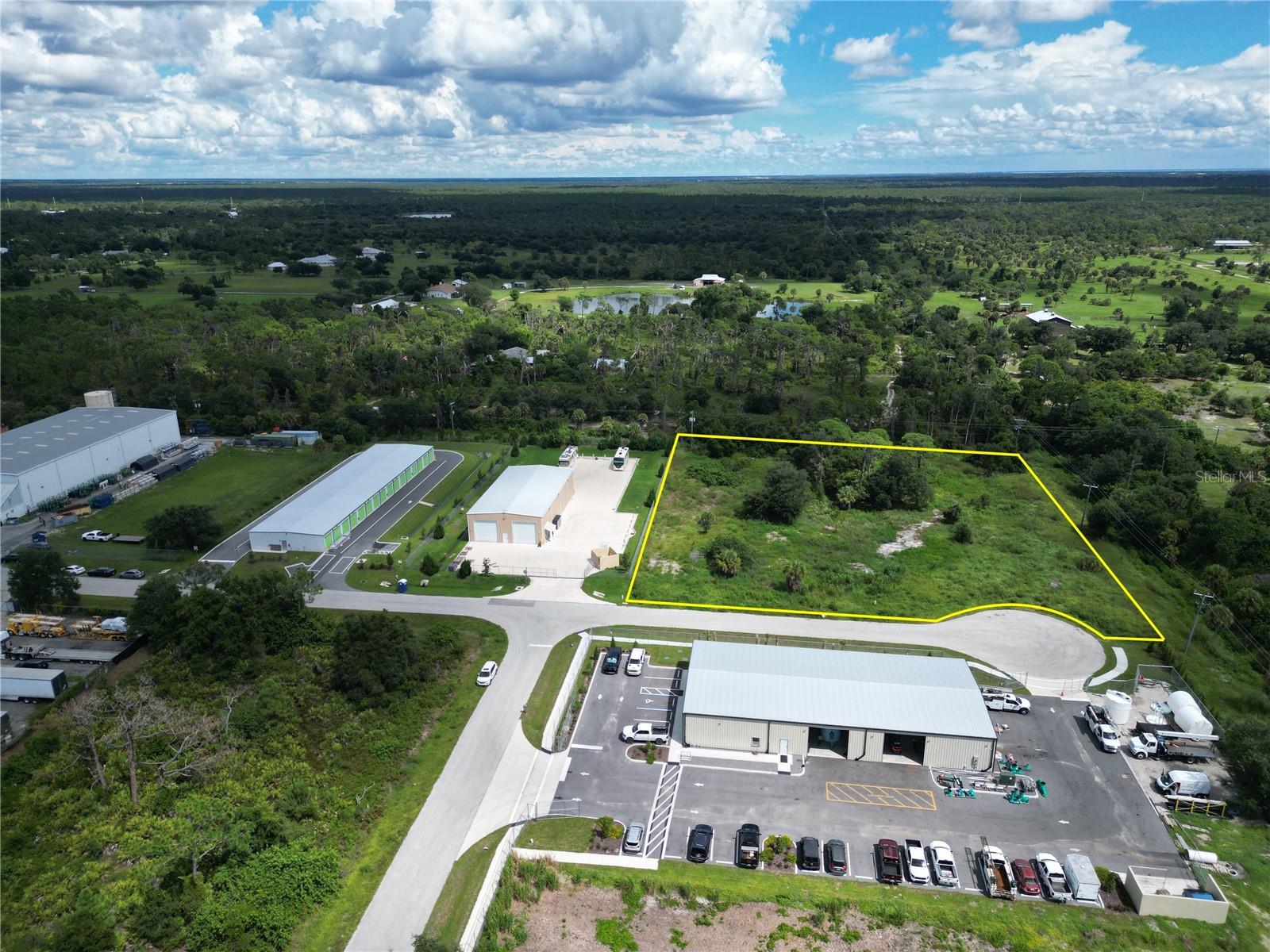 PAUL MORRIS DRIVE, ENGLEWOOD, FL, 34223 4 PAUL MORRIS DRIVE