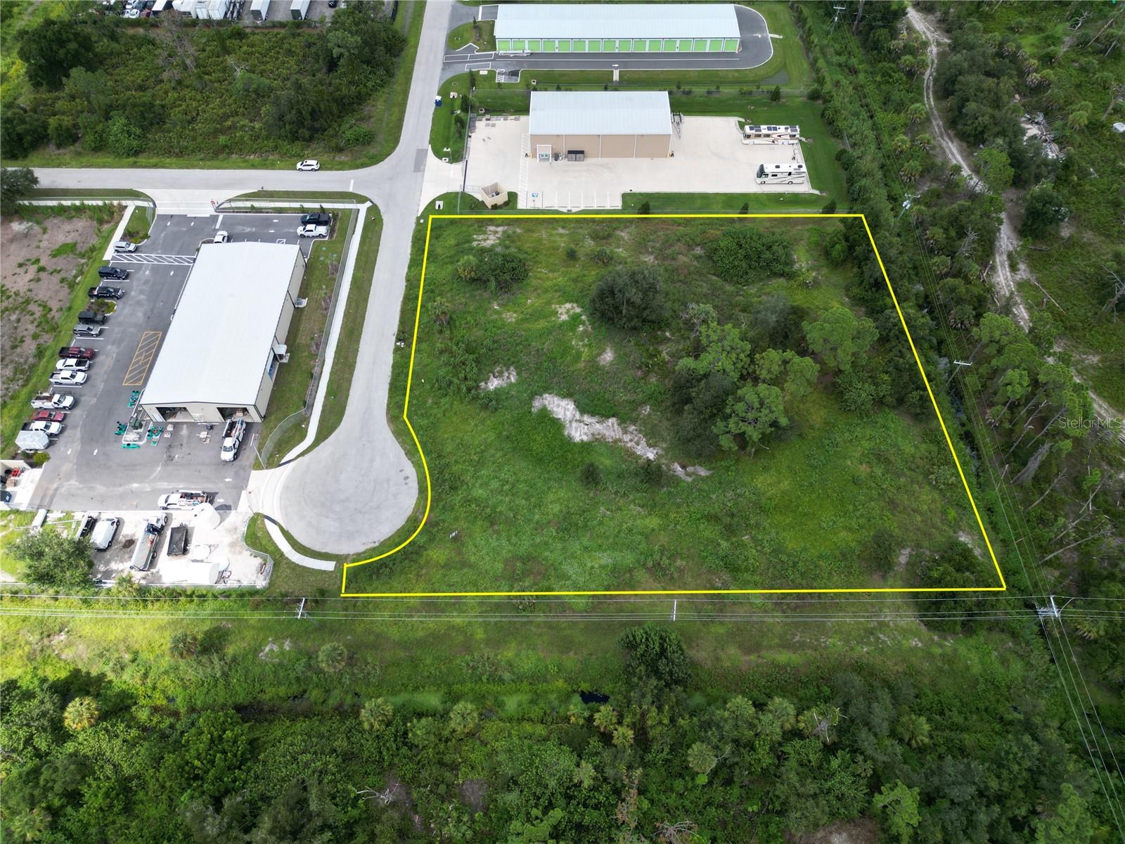 PAUL MORRIS DRIVE, ENGLEWOOD, FL, 34223 2 PAUL MORRIS DRIVE