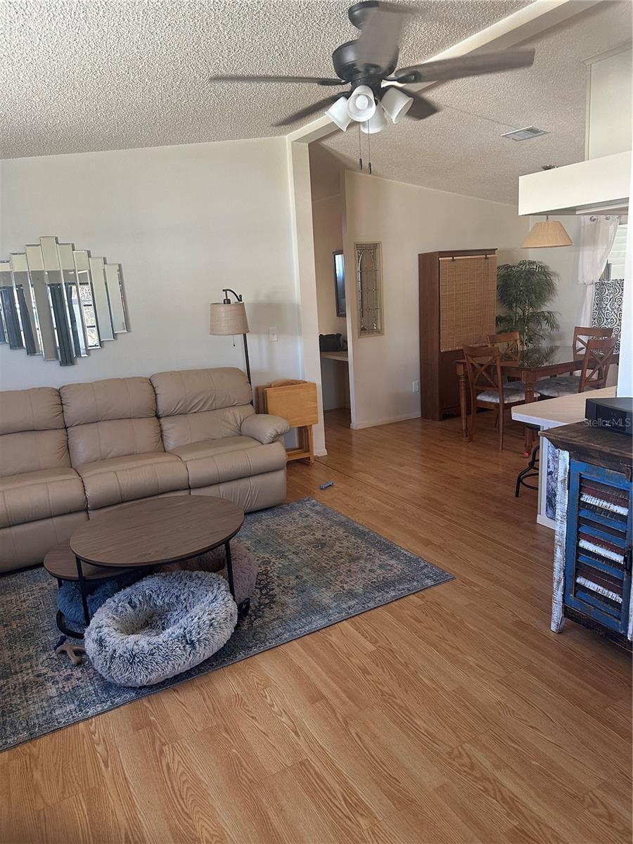 LADY LAKE ORANGE BLOSSOM GARDENS UNIT 08 - Residential