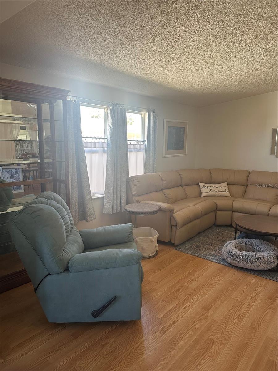 LADY LAKE ORANGE BLOSSOM GARDENS UNIT 08 - Residential