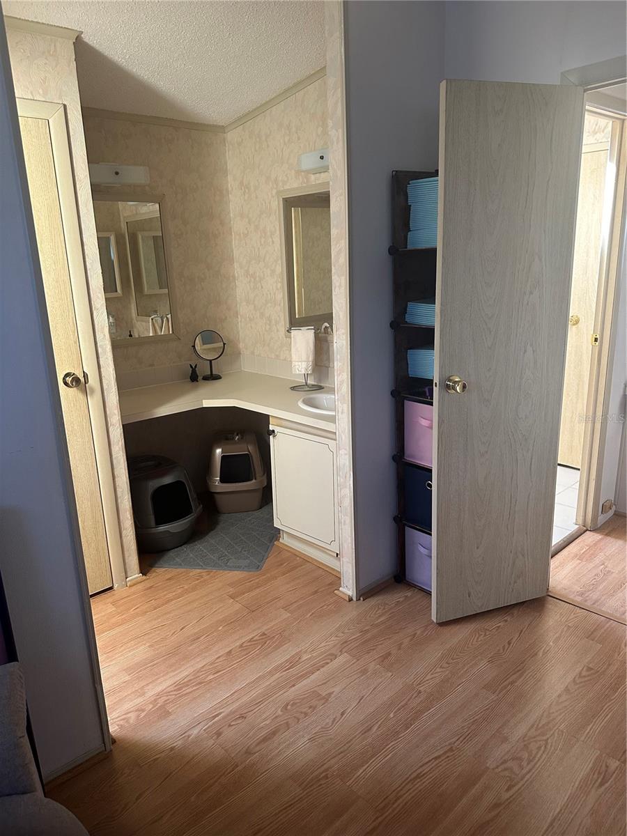 LADY LAKE ORANGE BLOSSOM GARDENS UNIT 08 - Residential