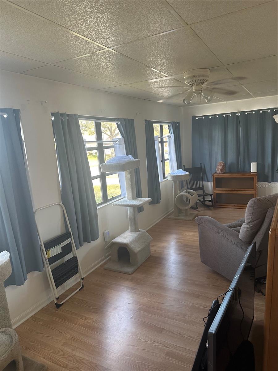 LADY LAKE ORANGE BLOSSOM GARDENS UNIT 08 - Residential