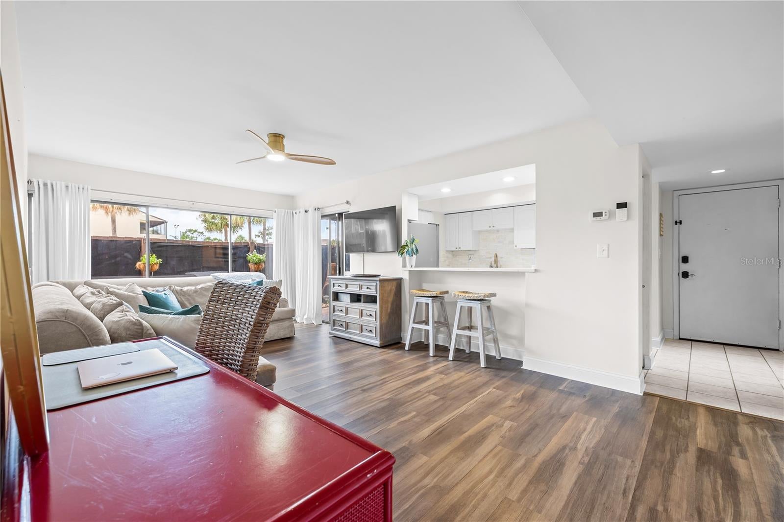 782 VILLAGE LAKE TERRACE N 103